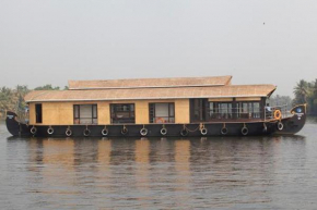 Oceanic House Boat